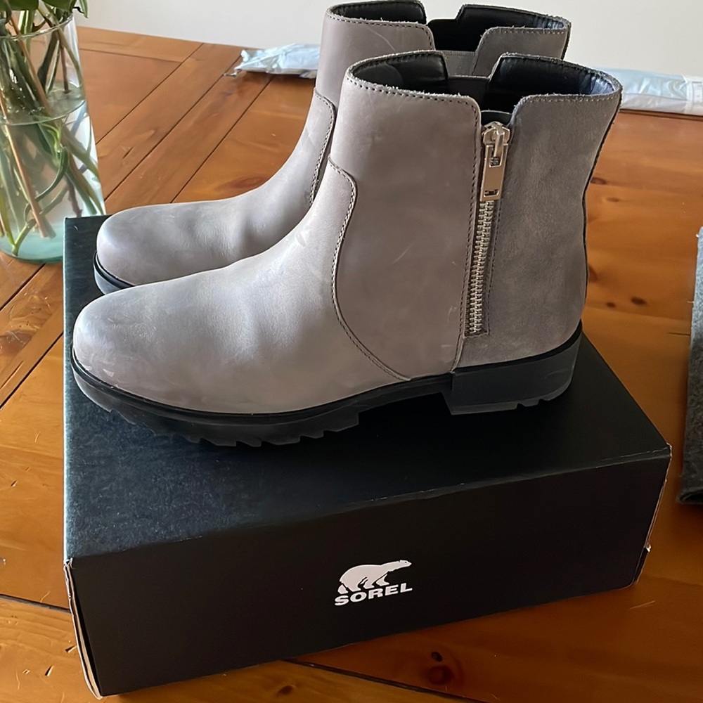 Sorel Emelie II Zip Bootie